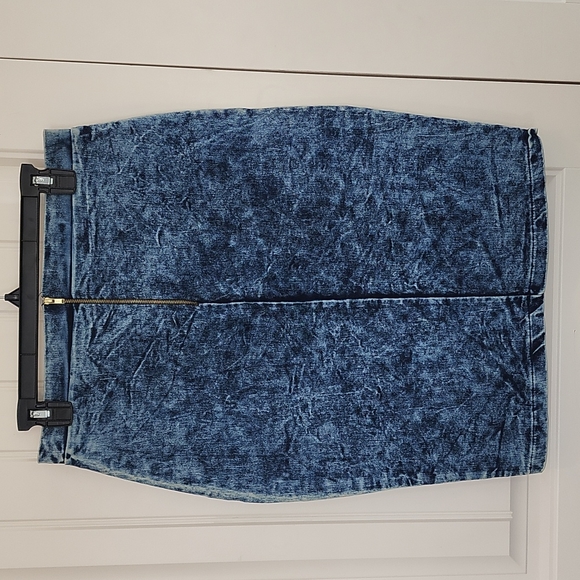 Women jeans skirt - Picture 2 of 5